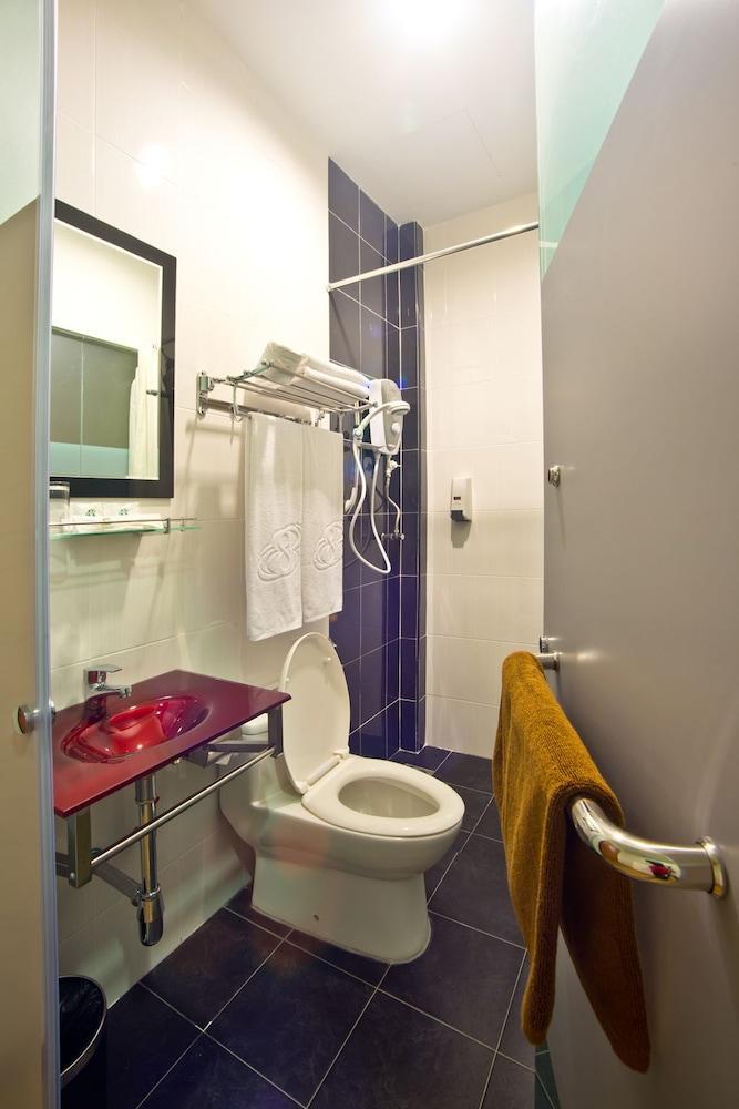 Hotel Zamburger Skudai Dış mekan fotoğraf