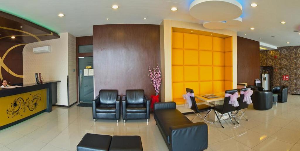 Hotel Zamburger Skudai Dış mekan fotoğraf