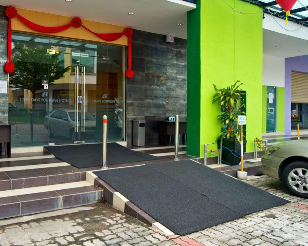 Hotel Zamburger Skudai Dış mekan fotoğraf
